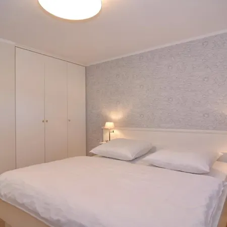 Luv & Lee, Whg 8 Апартаменты Вестерланд